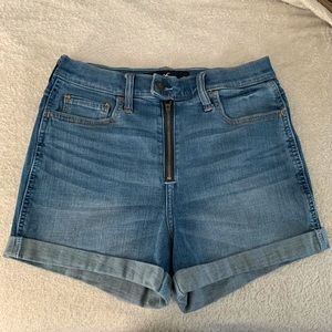 Hollister Ultra High-Rise Short 3”